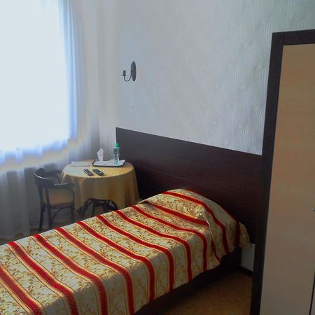 Florentina Hotel Edinet ภายนอก รูปภาพ